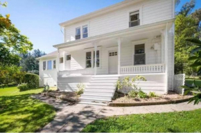 Private, Cozy Vintage Farmhouse in Sebastopol